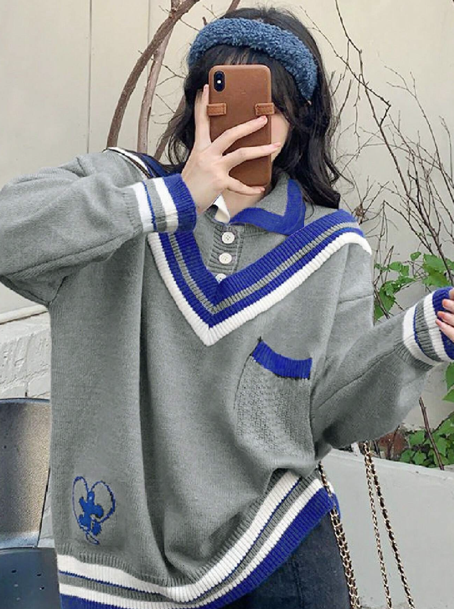 Áo Len Polo Oversized Viền Sọc Xanh - Sweater Dệt Kim Cổ Bẻ Phong Cách Preppy Học Đường (Màu Xám) - Image 4