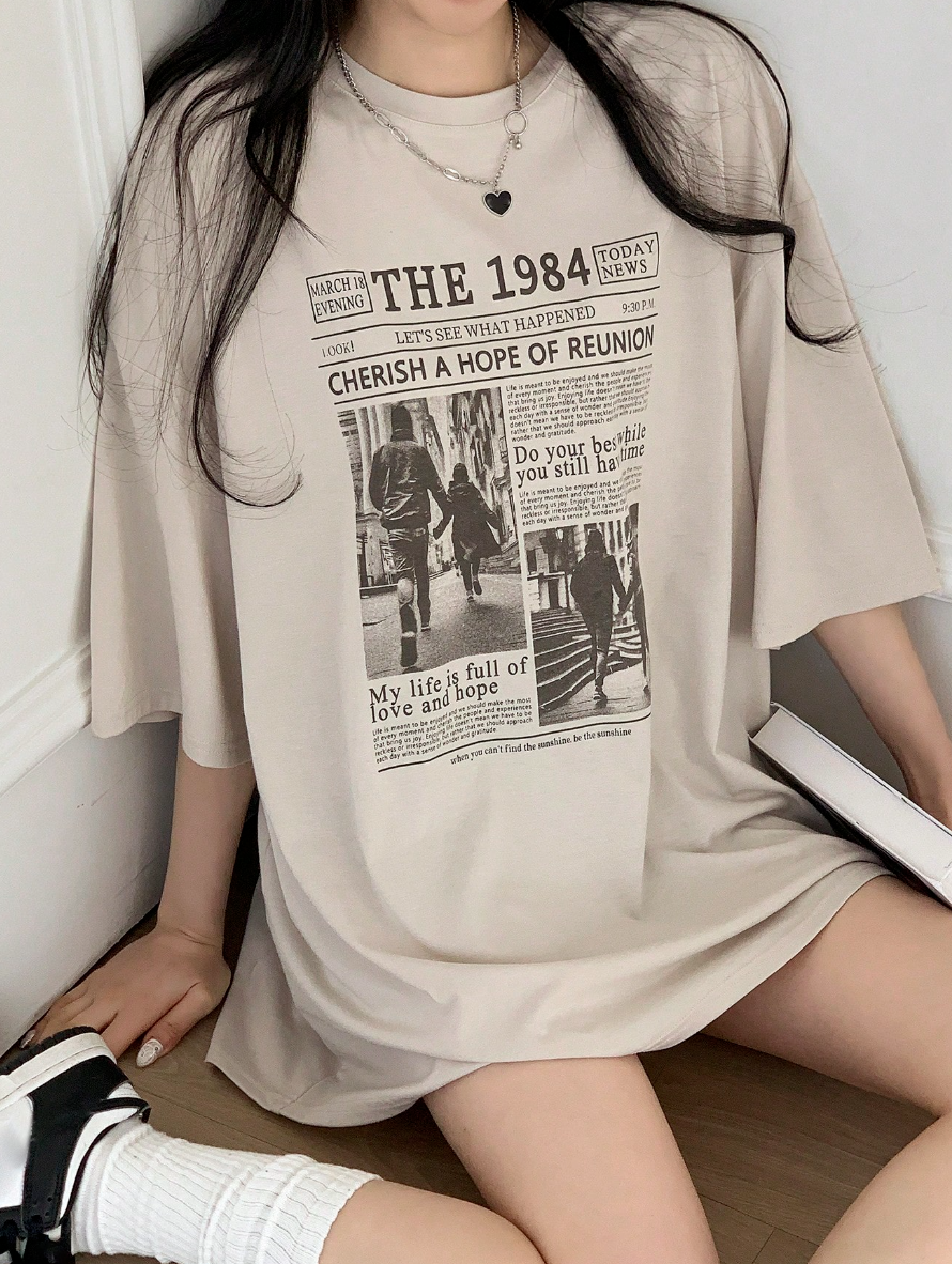 Áo Thun Unisex Oversized In Hình Báo The 1984 - Tee Phông Rộng Màu Be Phong Cách Retro Vintage (Màu Be) - Image 2